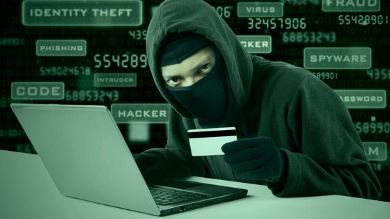 4 Tips to Outsmart Internet Scammers